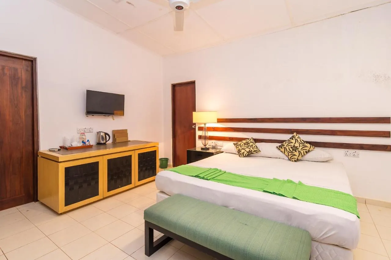 Eighth Wonder Resort Sigiriya Hotel